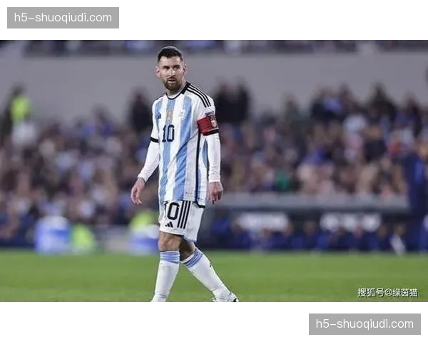 专家分析梅西战术角色转变 阿尔瓦雷斯或成阿根廷新核心