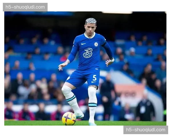 桑德兰主场拿分依赖定位球战术 精准传中加中路包抄抓高空漏洞